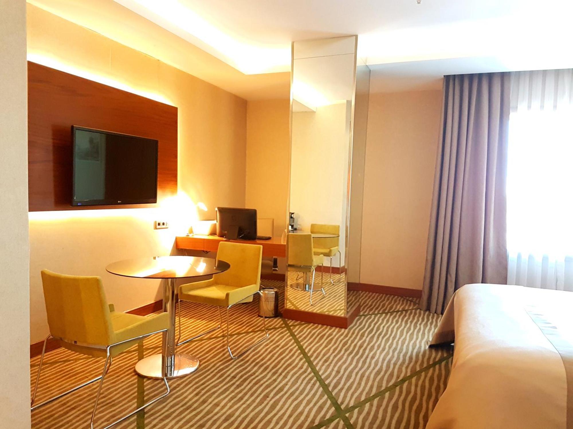 Holiday Inn Gaziantep By Ihg Exteriör bild